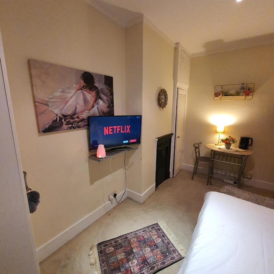 Monalisa Single Room Near Edgware Station Экстерьер фото