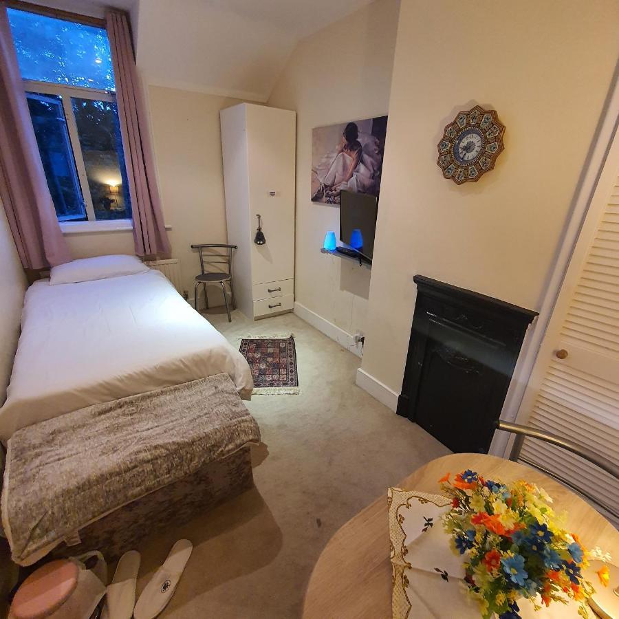 Monalisa Single Room Near Edgware Station Экстерьер фото