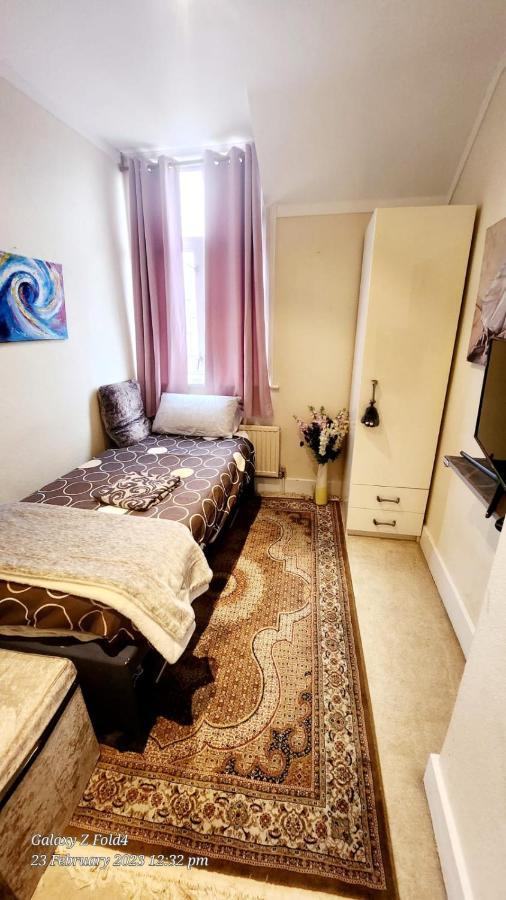 Monalisa Single Room Near Edgware Station Экстерьер фото